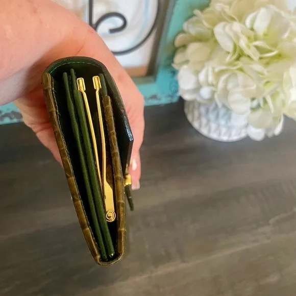 Vintage YSL Green Croc Wallet - Picture 7 of 15